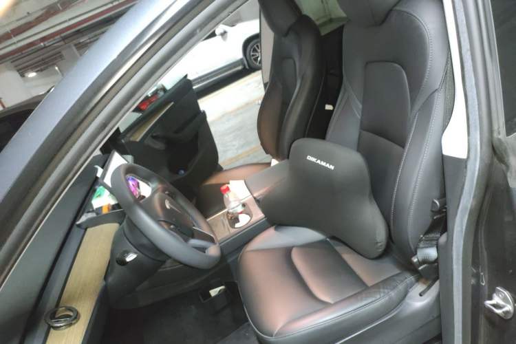 Used Tesla Model Y 2022 Rear-Wheel-Drive Version Left Front Seat