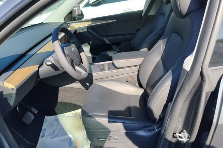 Used Tesla Model Y 2022 Rear-Wheel-Drive Version Left Front Seat