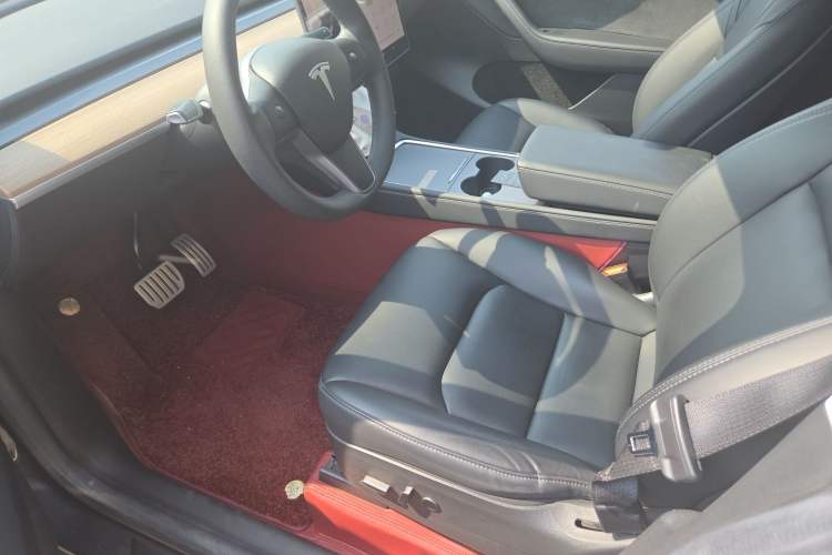 Used Tesla Model Y 2022 Performance High-Performance All-Wheel-Drive Version Left Front Seat
