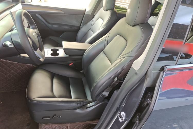Used Tesla Model Y 2022 Rear-Wheel-Drive Version Left Front Seat