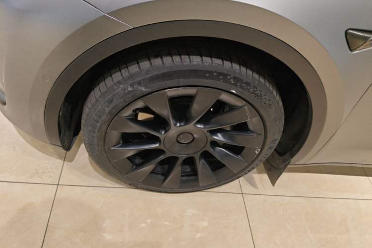 Used Tesla Model Y 2022 Revised Version Rear-Wheel Drive Left Front Wheel Hub