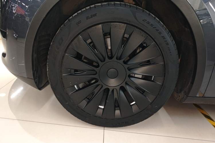 Used Tesla Model Y 2022 Rear-Wheel-Drive Version Left Front Wheel Hub