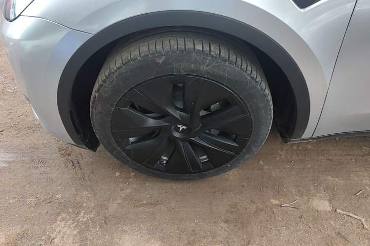 Used Tesla Model Y 2022 Revised Version Rear-Wheel Drive Left Front Wheel Hub
