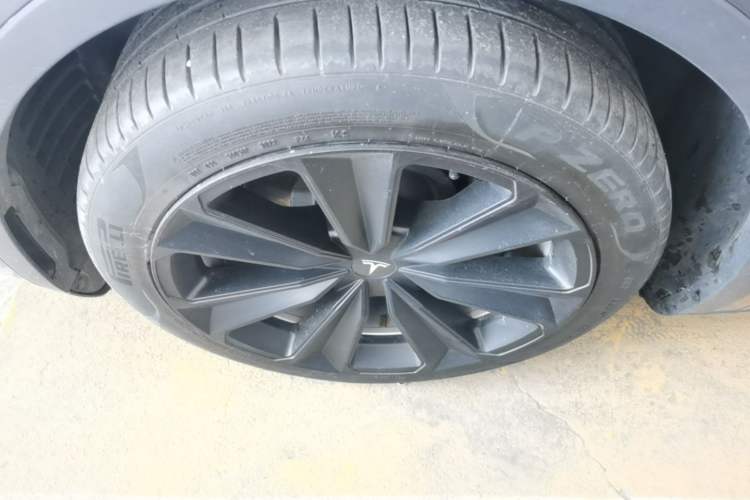 Used Tesla Model Y 2022 Revised Version Rear-Wheel Drive Left Front Wheel Hub