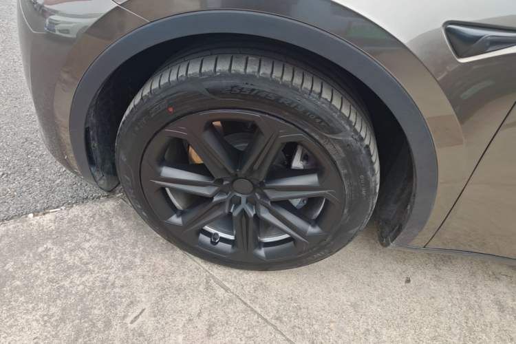 Used Tesla Model Y 2022 Revised Version Rear-Wheel Drive Left Front Wheel Hub