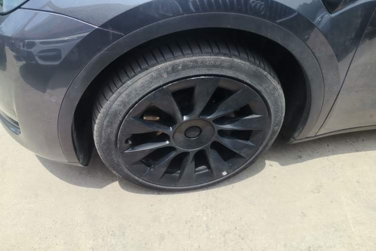 Used Tesla Model Y 2022 Rear-Wheel-Drive Version Left Front Wheel Hub