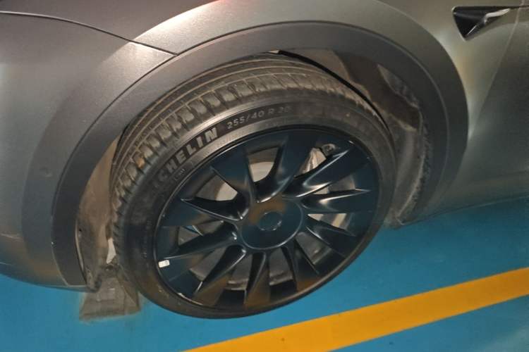 Used Tesla Model Y 2022 Revised Version Rear-Wheel Drive Left Front Wheel Hub