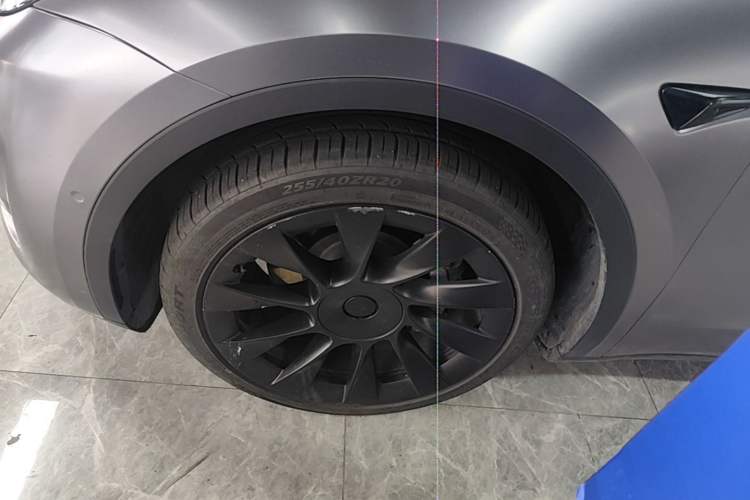 Used Tesla Model Y 2022 Rear-Wheel-Drive Version Left Front Wheel Hub