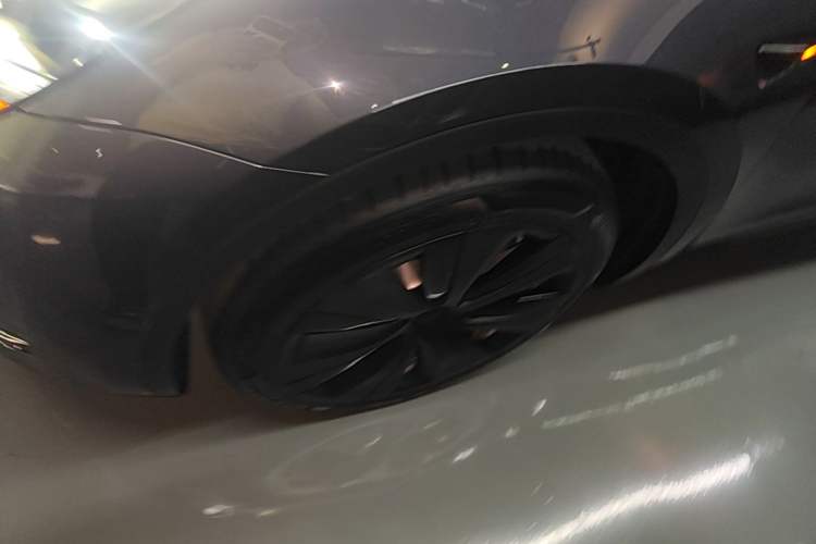 Used Tesla Model Y 2022 Revised Version Rear-Wheel Drive Left Front Wheel Hub