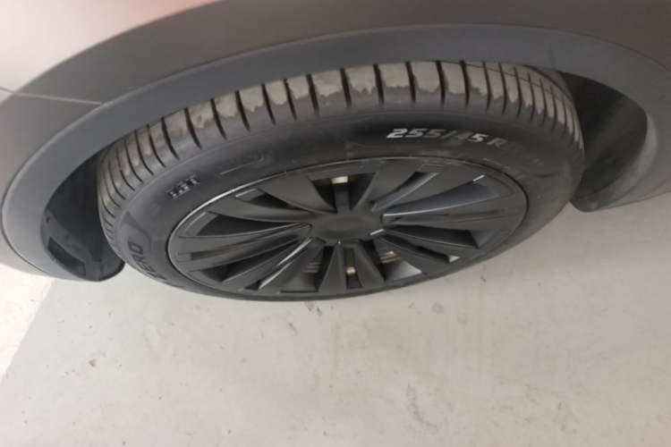 Used Tesla Model Y 2022 Revised Version Rear-Wheel Drive Left Front Wheel Hub