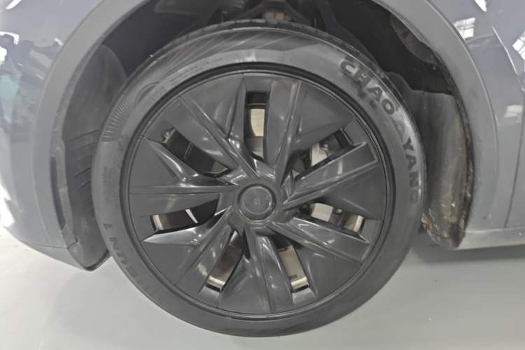Used Tesla Model Y 2022 Revised Version Rear-Wheel Drive Left Front Wheel Hub