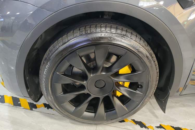 Used Tesla Model Y 2022 Revised Version Rear-Wheel Drive Left Front Wheel Hub