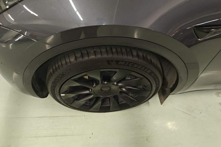 Used Tesla Model Y 2022 Revised Version Rear-Wheel Drive Left Front Wheel Hub