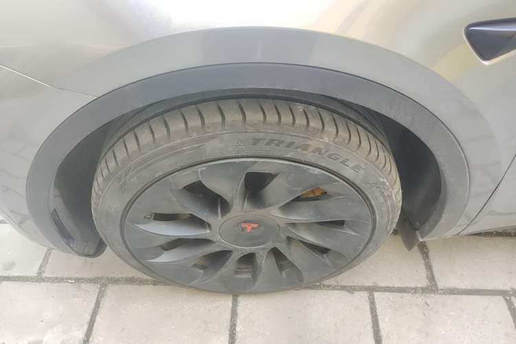 Used Tesla Model Y 2022 Rear-Wheel-Drive Version Left Front Wheel Hub