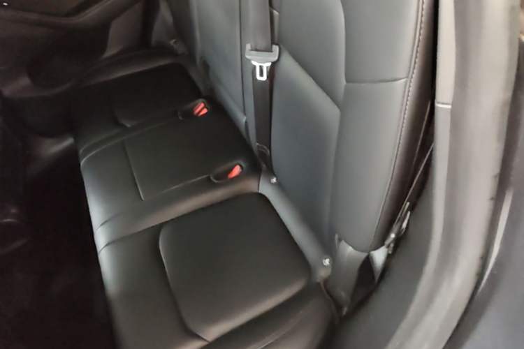 Used Tesla Model Y 2022 Rear-Wheel-Drive Version Left Rear Seat