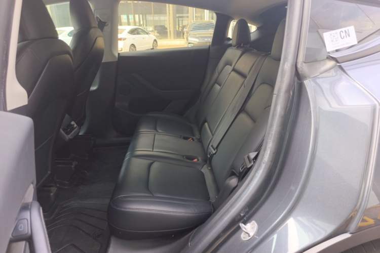 Used Tesla Model Y 2022 Rear-Wheel-Drive Version Left Rear Seat