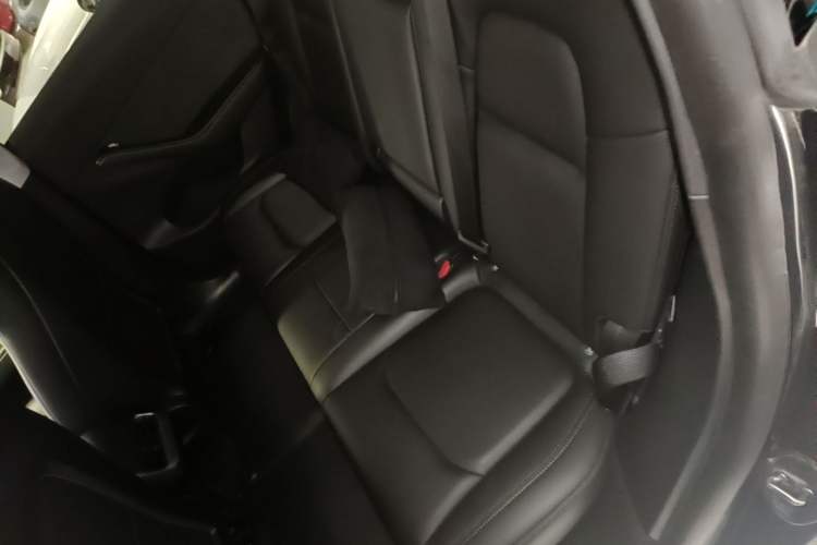 Used Tesla Model Y 2022 Rear-Wheel-Drive Version Left Rear Seat