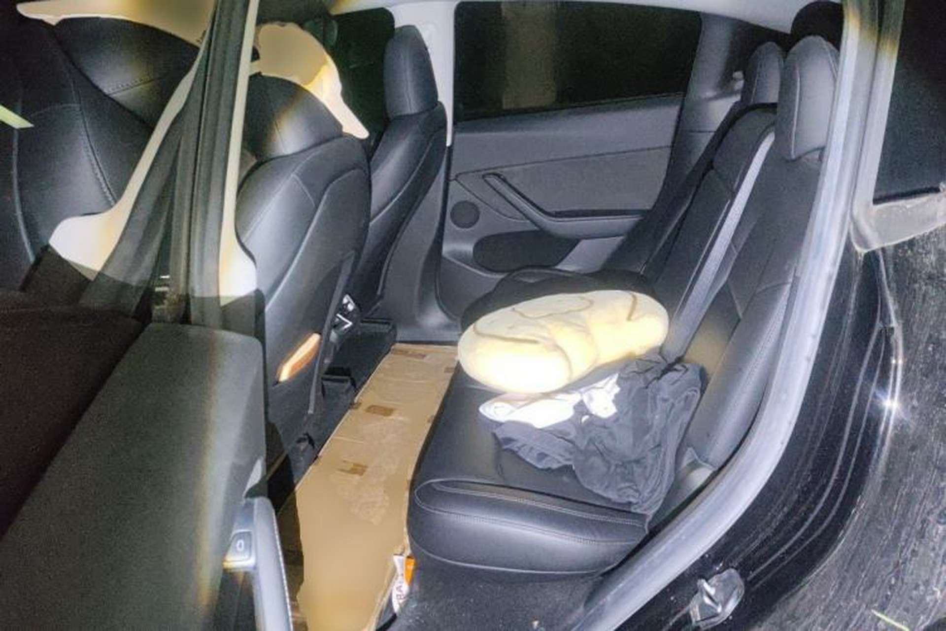 Used Tesla Model Y 2022 Rear-Wheel-Drive Version Left Rear Seat