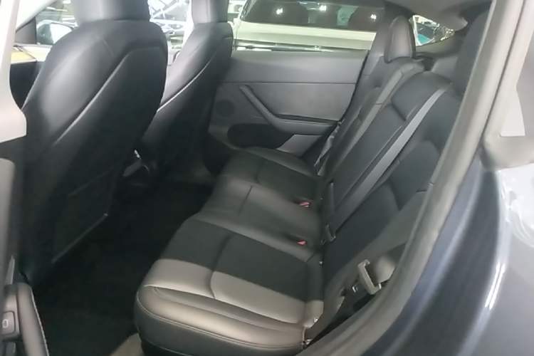 Used Tesla Model Y 2022 Revised Version Rear-Wheel Drive Left Rear Seat