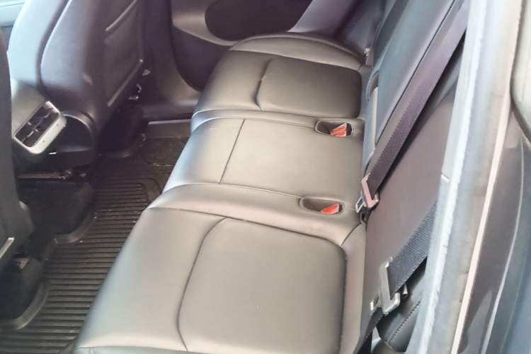 Used Tesla Model Y 2022 Revised Version Rear-Wheel Drive Left Rear Seat