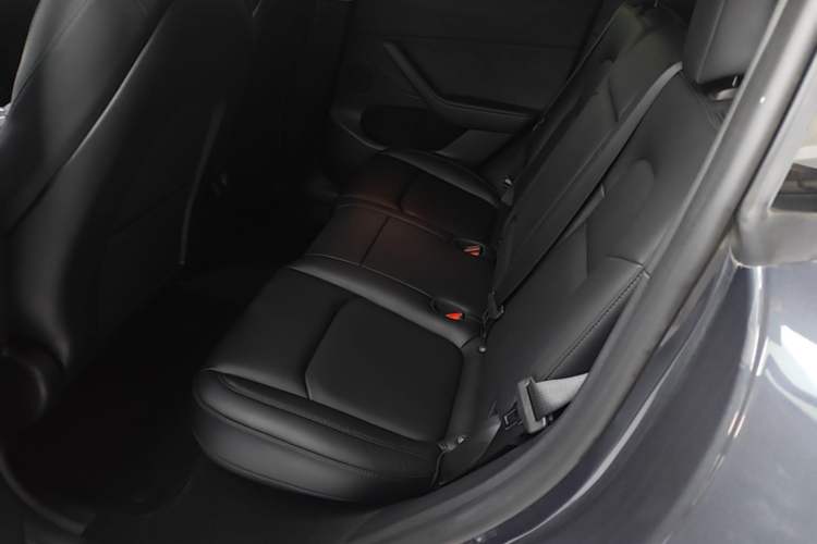 Used Tesla Model Y 2022 Revised Version Rear-Wheel Drive Left Rear Seat