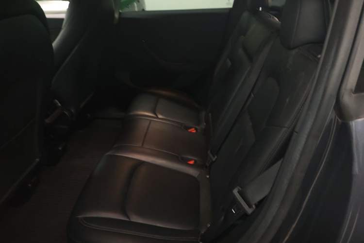 Used Tesla Model Y 2022 Revised Version Rear-Wheel Drive Left Rear Seat
