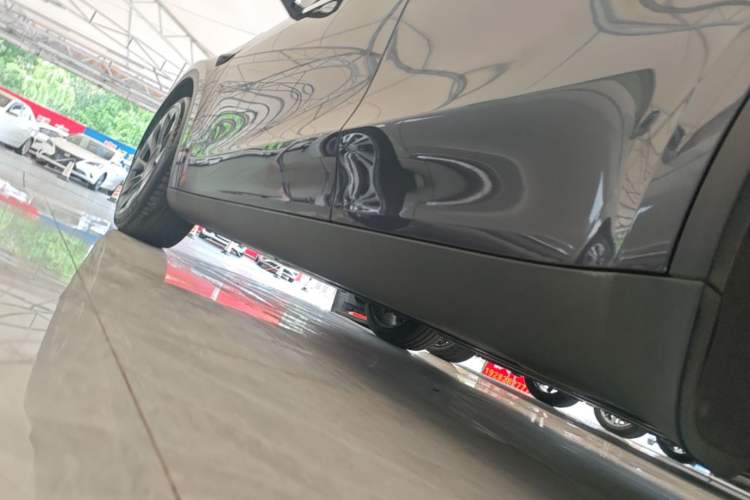 Used Tesla Model Y 2022 Revised Version Rear-Wheel Drive Left Side Sill