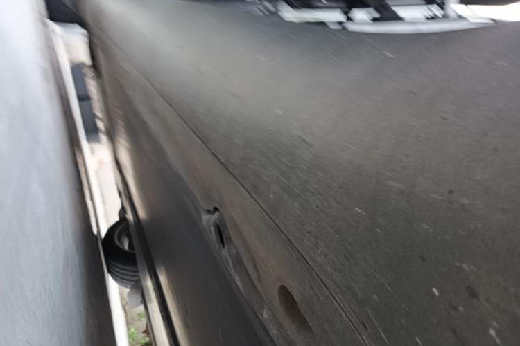 Used Tesla Model Y 2022 Revised Version Rear-Wheel Drive Left Side Sill