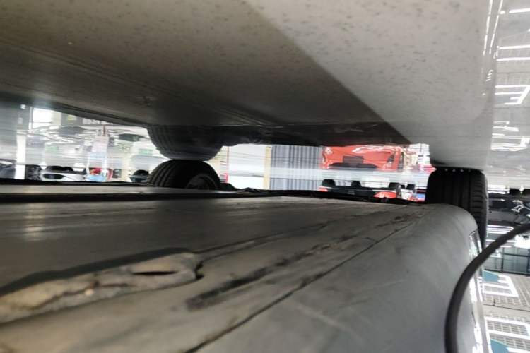 Used Tesla Model Y 2022 Rear-Wheel-Drive Version Left Side Sill