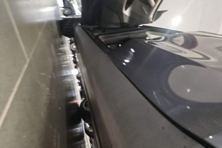 Used Tesla Model Y 2022 Rear-Wheel-Drive Version Left Side Sill