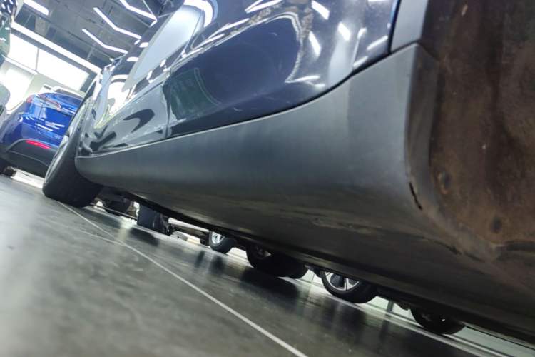 Used Tesla Model Y 2022 Rear-Wheel-Drive Version Left Side Sill