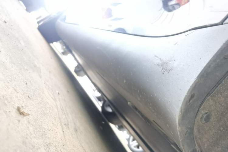 Used Tesla Model Y 2022 Revised Version Rear-Wheel Drive Left Side Sill