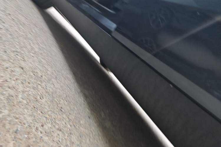 Used Tesla Model Y 2022 Revised Version Rear-Wheel Drive Left Side Sill