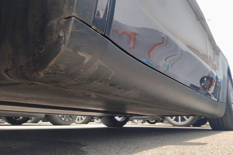 Used Tesla Model Y 2022 Revised Version Rear-Wheel Drive Left Side Sill