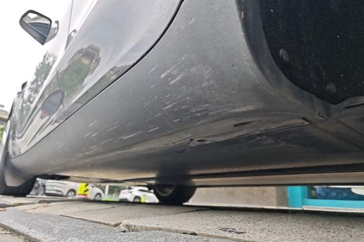 Used Tesla Model Y 2022 Rear-Wheel-Drive Version Left Side Sill