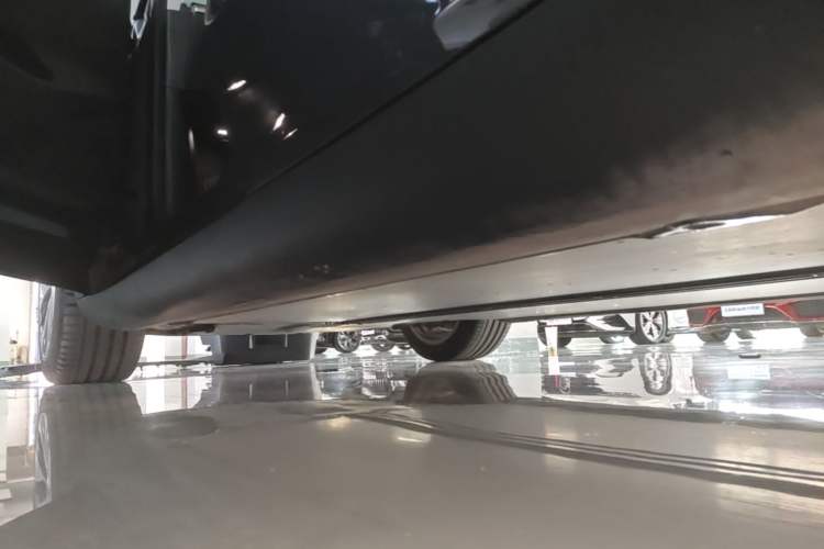 Used Tesla Model Y 2022 Rear-Wheel-Drive Version Left Side Sill