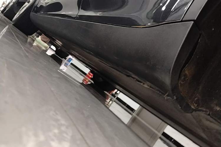 Used Tesla Model Y 2022 Revised Version Rear-Wheel Drive Left Side Sill