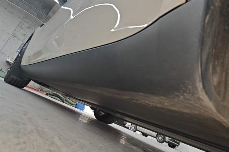 Used Tesla Model Y 2022 Revised Version Rear-Wheel Drive Left Side Sill