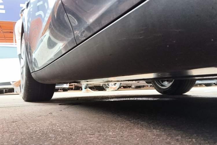 Used Tesla Model Y 2022 Revised Version Rear-Wheel Drive Left Side Sill