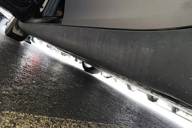 Used Tesla Model Y 2022 Rear-Wheel-Drive Version Left Side Sill