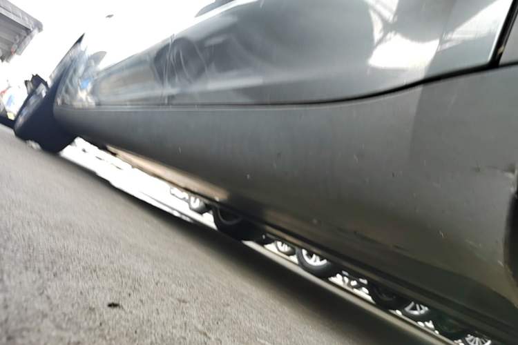 Used Tesla Model Y 2022 Rear-Wheel-Drive Version Left Side Sill