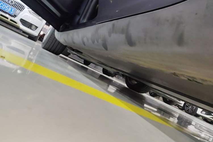 Used Tesla Model Y 2022 Revised Version Rear-Wheel Drive Left Side Sill