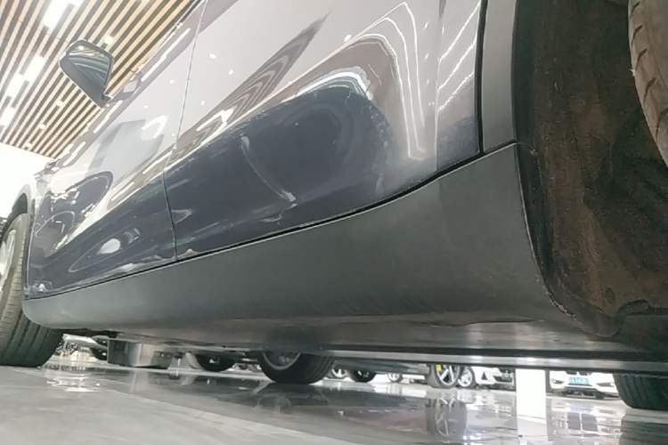 Used Tesla Model Y 2022 Revised Version Rear-Wheel Drive Left Side Sill