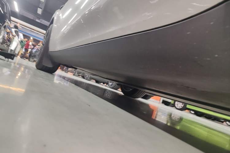 Used Tesla Model Y 2022 Rear-Wheel-Drive Version Left Side Sill