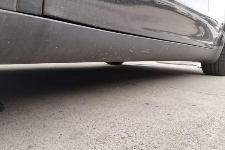 Used Tesla Model Y 2022 Revised Version Long-Range All-Wheel Drive Left Side Sill