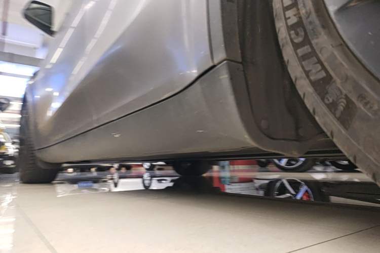 Used Tesla Model Y 2022 Revised Version Rear-Wheel Drive Left Side Sill