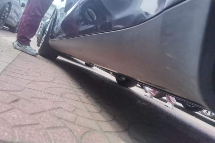 Used Tesla Model Y 2022 Revised Version Rear-Wheel Drive Left Side Sill