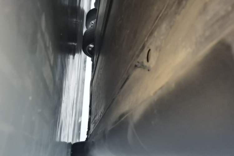 Used Tesla Model Y 2022 Revised Version Rear-Wheel Drive Left Side Sill