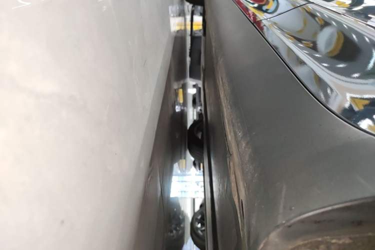 Used Tesla Model Y 2022 Revised Version Rear-Wheel Drive Left Side Sill