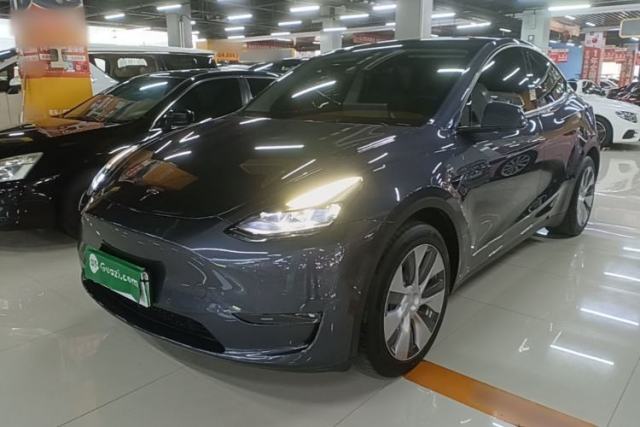 Used Tesla Model Y 2022 Long-Range All-Wheel-Drive Version